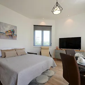 https://apartmani-kelava-trogir.hotels-in-trogir.com