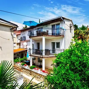 Lino Apartman Selce